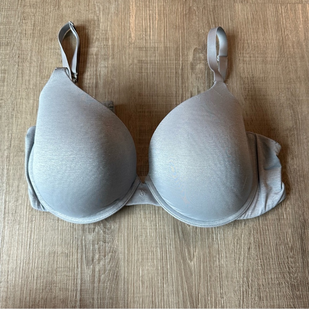 Victoria's Secret Light Gray Bra Upload Semi Demi 38 DD